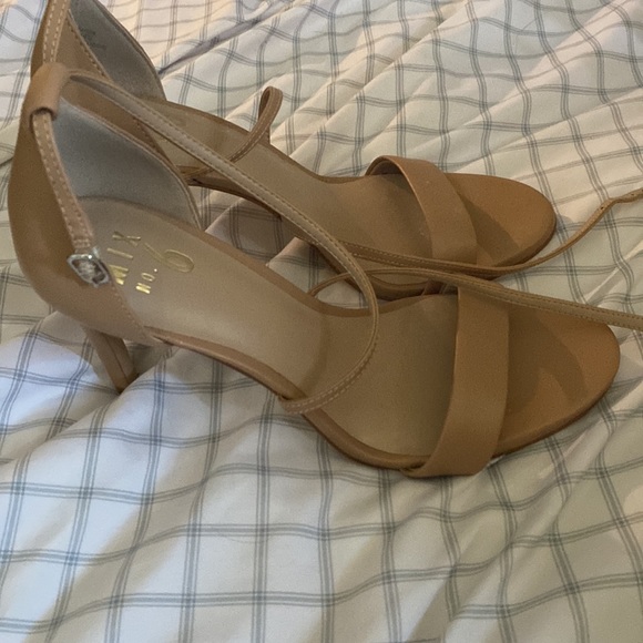 Heels!!! - Picture 2 of 2